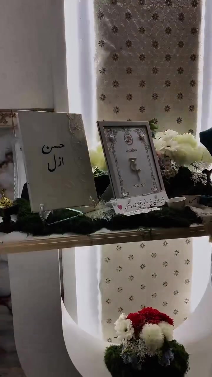 السلام عليكم بنات توفر عدنه كوشت خطوبه حلوه ونازكه ويجي وياها بكج رساله العمر مجاني يتكون من وثيقه دفتري او اطار او اكرلك فناجين عليهن طباعه اسماء واشرطه قماش عليهن طباعه وكراتات رسالت العمر وعبارات عدد مفتوح وتقويم ومحبره بصمات وقلم ريشه وشريط حلقات كل هذني يجن مجاني وي الكوشه السعر والاستفسار على هذا الرقم ***********
