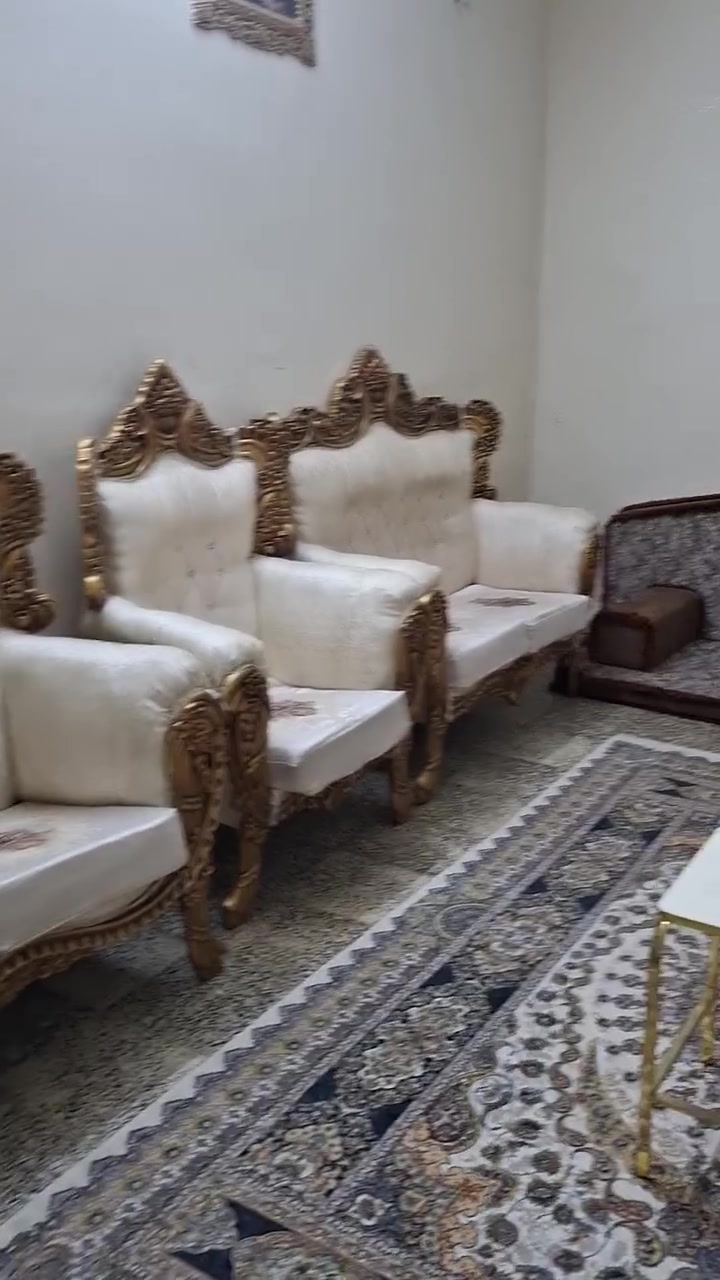 السلام عليكم تخم رأسي حجم صغير ناعم نضيف وديوان للبيع ***********
