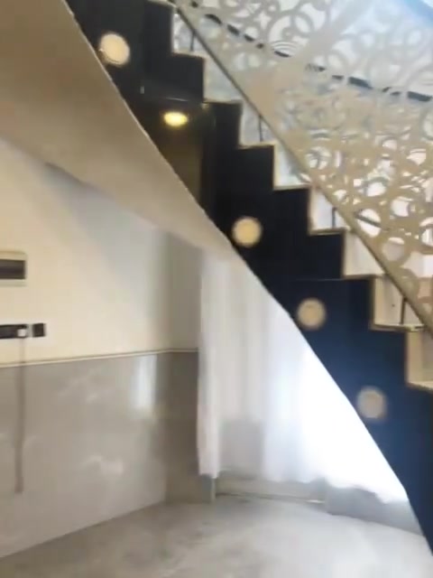 بيت للبيع طابو زراعي 250 متر حي الجهاد وره المعارض بشارع سورنار نجوم طابق واحد ***********

