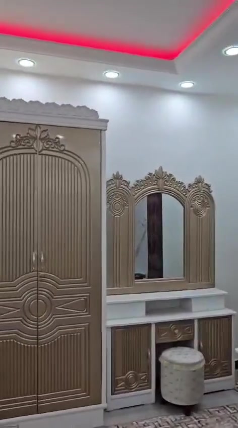 غرفة نوم عراقي تصميم تركي جديدة  استعمال كلش قليل بغداد مدينة الصدر السعر مليون ونص وبيها مجال للإستفسار الاتصال ***********
