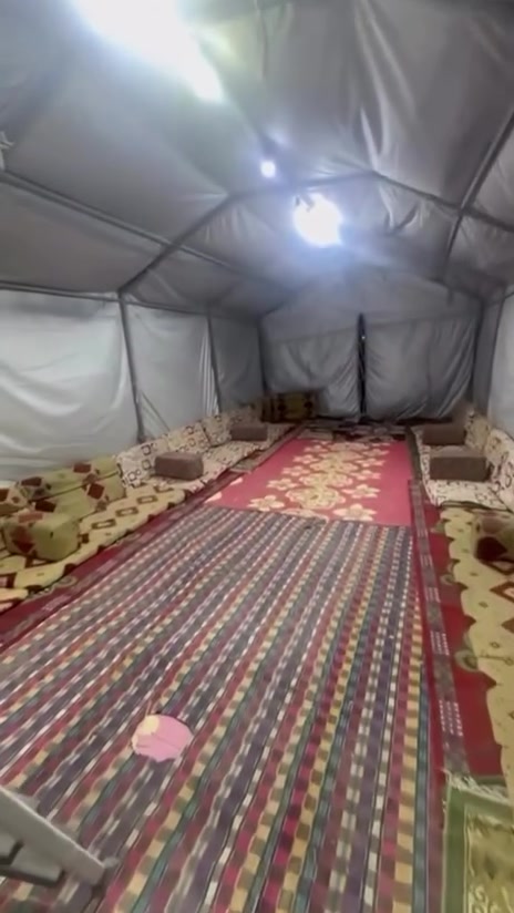 السلام عليكم خدام الحسين مكلف بل نشر جوادر اثنين واحد ٥ شبات واحد ٦ شبات الخمس شبات طوله ١٠ امتار وال ٦ شبات طوله ١٢ متر عنوان ناصريه مركز تفاصيل اكثر اتصال على الرقم او مرسله ابو علي العلياوي تلفون  ☎️ جوادر جاهزه ونضيفه ‭***********‬
