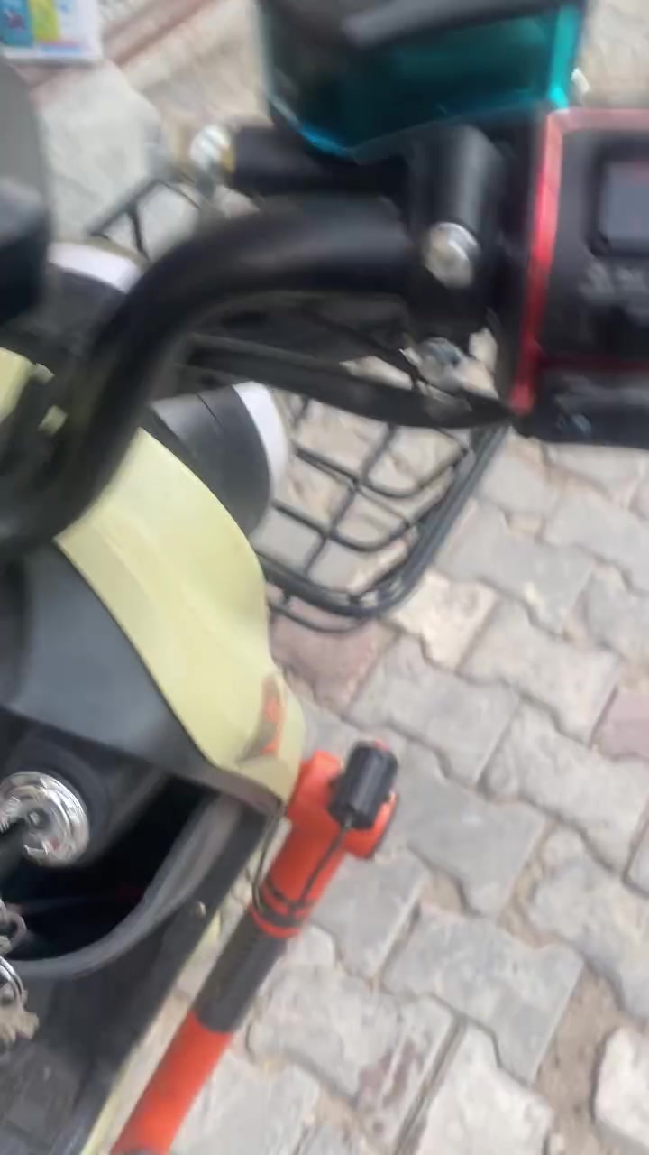 دراجه شحن R9PRO
كامل مواصفات 
مستخدمه سبوع واحد 
أشيار يمنه يسره 
لايت عالي ناصي +زنون 
هورن عالي شغال
ملف 2000
نضام Rرجوع للخلف
بصمه +كارت
نضام حمايه +نضام سرقه 

السعر 600قفل العنوان بغداد الكاضميه
للأستفسار :***********
