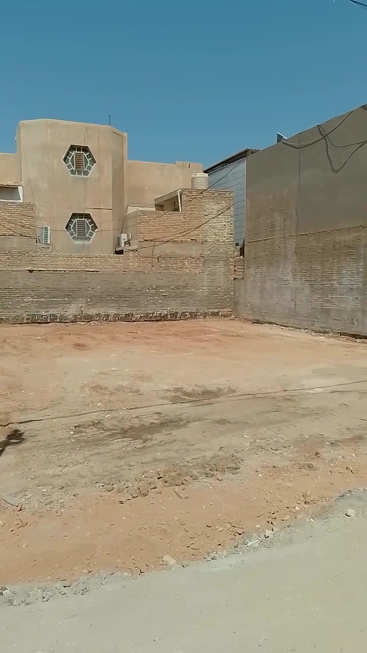 السلام عليكم نعمل بالتفليش البيوت القديمه والترميم ***********
