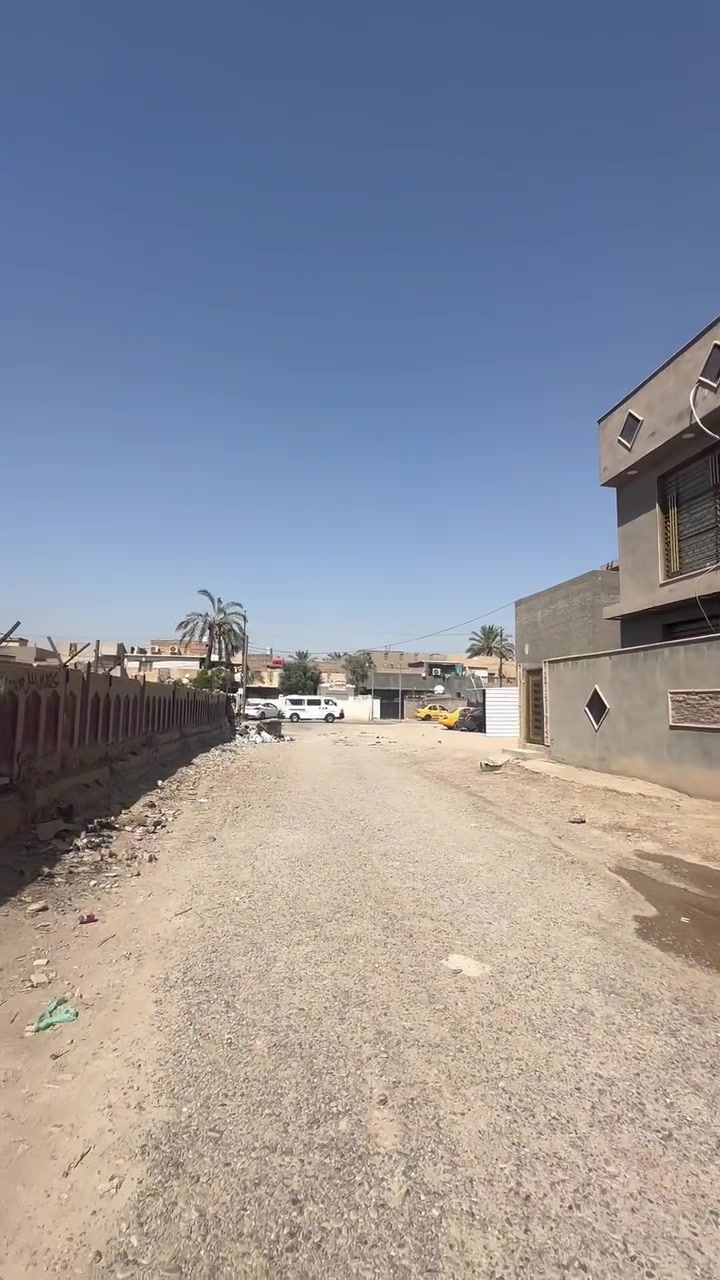 السلام عليكم
بيت في منطقة الوليد في الامن الوطني الفرع الاول خلف مدرسة المروج

البيت سنجيل مساحته 125م طابقين الاول بناء درجة اولى 

والطابق الثاني نقص بياض وكاشي فقط السطح اشتايكر كامل البيت مرمر للتواصل والاستفسار ***********
