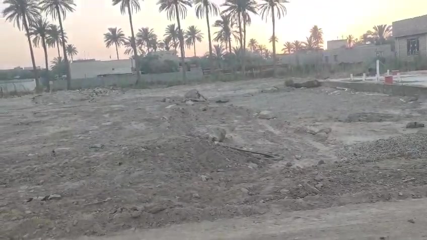 *🔥 للبيع قطع أراضي سكنية 🔥*  
*📍 المكان:* حي المستقبل - يم مدرسة المستقبل - قرب مستشفى الهندية 🏥  
*📐 المساحات المتوفرة:* 
- 100م × 6 نزال 17 
- 200م × 12 نزال 17

*✅ المواصفات:*
- شارع 6 متر تبليط 🛣️
- خدمات كاملة: كهرباء ⚡ + ماء 💧 + مجاري
- القطع مدفونة وجاهزة للبناء 🏠
- منطقة سكنية وهادئة

*📞 للاستفسار:*  
مراجعة مكتب *عمار الشامي*  
أو الاتصال على الرقم المذكور 
*********** 
أو مراسلة الصفحة 📩  
*ملاحظة:* السعر قابل للتفاوض للجادين فقط 💰
