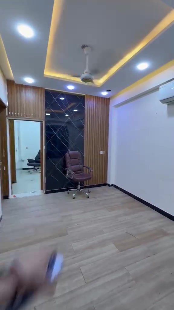 داودي 613 • ايجار • تجاري سكني」「خصخصة ١٦ ساعة」「ارضي」「غرفة وصالة」「مؤثث」...