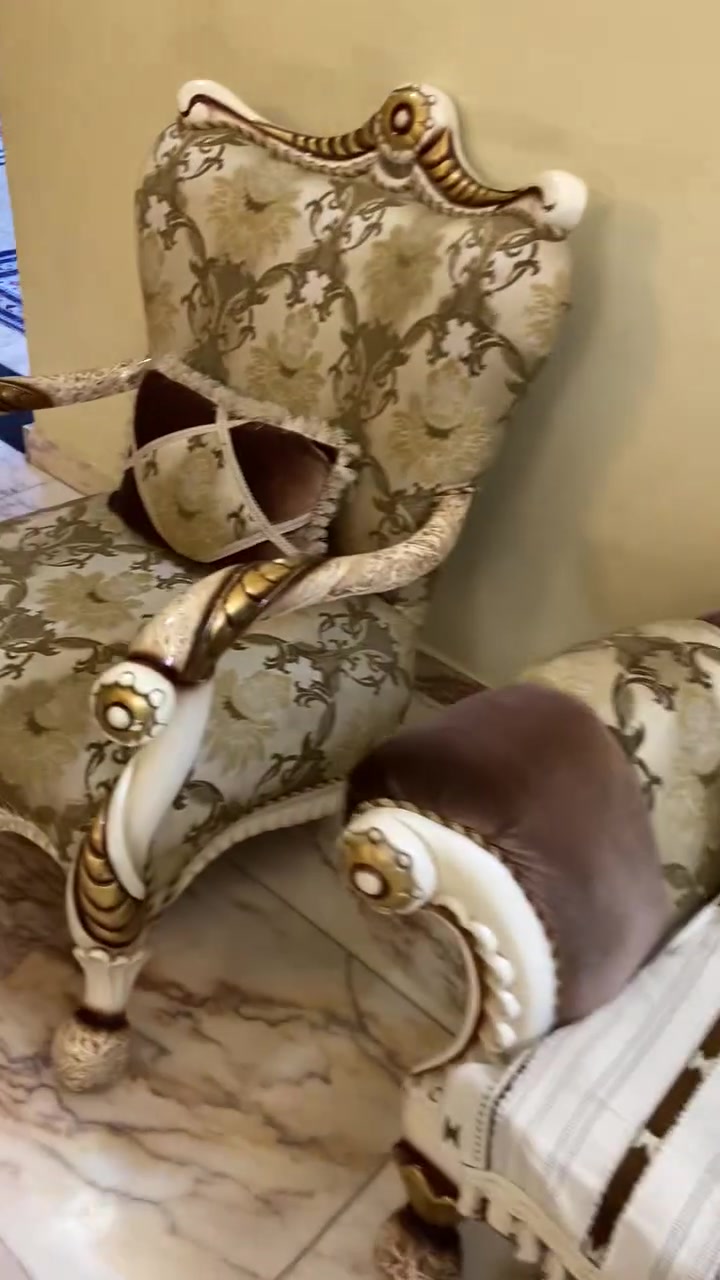 سلام عليكم هاذ التخم مستعمل نظيف البيع السعر 1700وبي مجال مكاني البلديات شارع السمنت ***********تواصل واساب فقط

