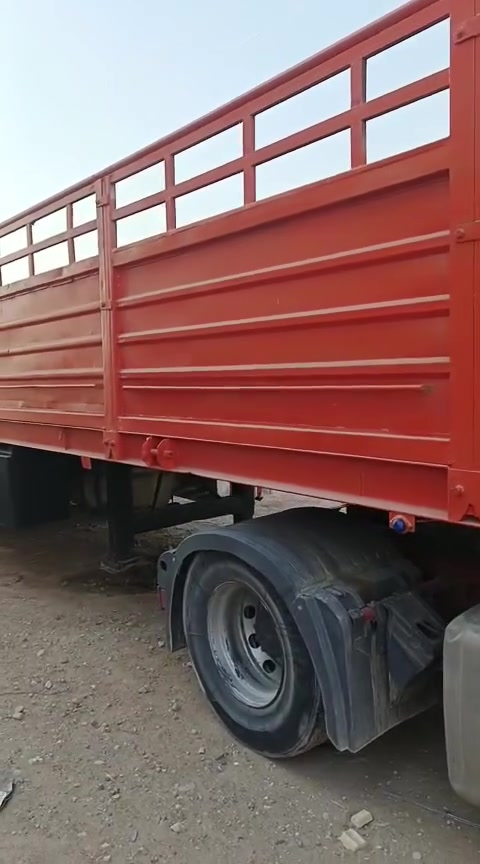 اسلام عليكم عربانه للبيع حداديه الطول ١٣ و٦٠ دناكير ١٤ السعر ٨٠ وبيه مجال العنوان كربلاء ***********
