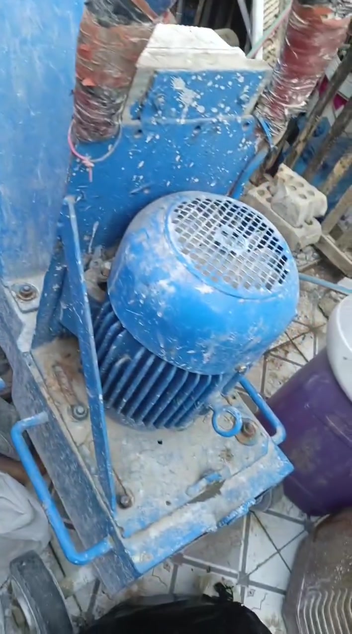 جلايات للبيع 5ونص و7 ونص
***********
