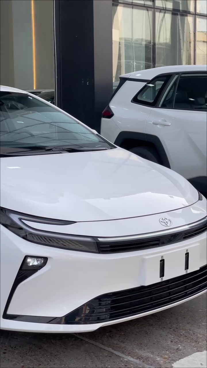 🔥 Toyota Corolla 2026 | الجيل الجديد

🚘 متوفرة الآن لدى شركة ديار المصطفى لتجارة السيارات

🗓️ 30/08/2026

🚗 سيارة تجمع بين الأناقة والعملية والتجهيزات الحديثة بتصميم عصري ومميز.

✨ أهم التجهيزات:
▪️ LED أمامي متصل
▪️ بروجكتر
▪️ رادار
▪️ نظام تحديد المسار
▪️ فتحة سقف
▪️ مقعد السائق كهربائي
▪️ كاميرا خلفية
▪️ شاشة وسطية 12 إنج
▪️ تحكم بالتدفئة والتبريد من الشاشة
▪️ كشنات جلد
▪️ ويل كروم
▪️ إضاءة داخلية LED
▪️ LED خلفي متصل
▪️ قطعتين تبريد

📅 موديل 2026
📦 متوفر للبيع جملة ومفرد

💰 29,500,000 دينار عراقي صافي

📍 بغداد – معارض البياع – الشارع الوسط

📞 ***********
📞 ***********

#Toyota_Corolla #Corolla_2026 #Toyota #تويوتا #سيارات_بغداد #ديار_المصطفى
