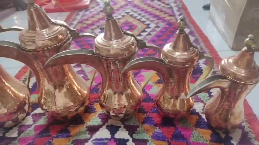 عمل احفاد مزعل طرق يدوي نحاس احمر وزن ثقيل
القياس من 40 سانتيم لحد 25 سانتيم  السعر 650 ألف 
عنواني كربلاء قرب سيد جودة 
يوجد توصيل لكافة العراق 
***********
***********
