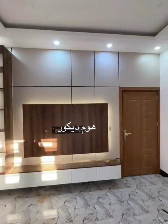 

نص مكتوب في الصور:
- هوم ديكور