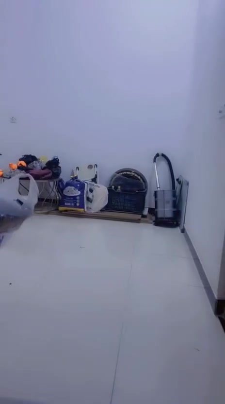 🏡 دار للبيع – منطقة الأمن الوطني / الوليد 🏡
✅ الجنس: ملك صرف
📐 المساحة: 100 م²
📏 الواجهة: 6.67 م
📏 النزال: 15 م

✨ مواصفات الدار:

- طابقان
- 3 غرف نوم
- استقبال
- مطبخ حار
- مطبخ بارد

💰 السعر: 180 مليون دينار (قابل للتفاوض للجادين إن وجد)

📞 للاستفسار والمعاينة:
***********
