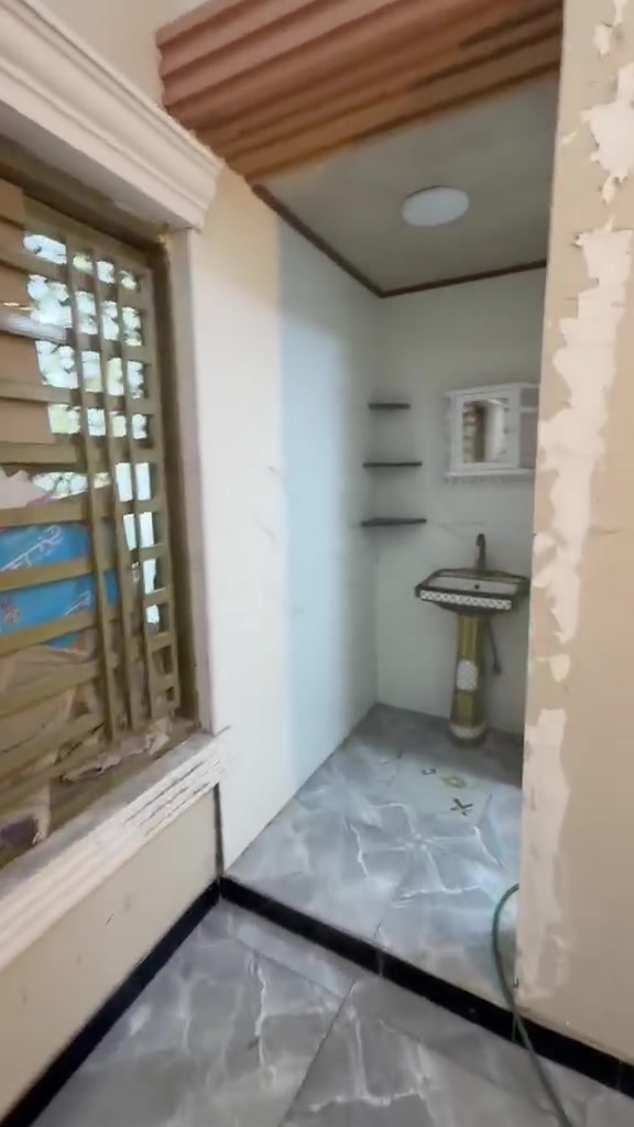 العنوان التنومه نهر حسن قرب حسينية جعفر الطيار سعر الايجار 500الف للتواصل ***********
