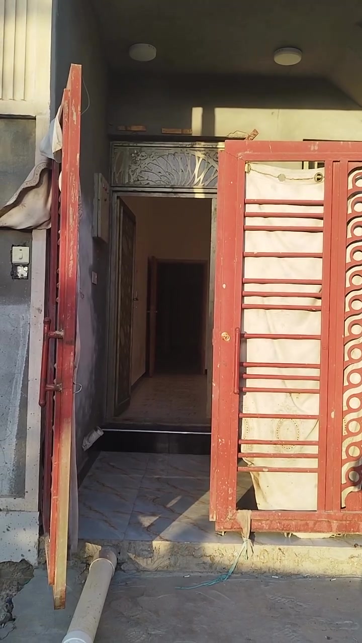 مشتمل للايجار جديد ارضي
رمادي5كيلو الزيتون الثانيه قرب المدرسه الحكوميه

غرفتين نوم وصاله مع مطبخ ومناور وصحيات سعرالايجار300
***********
