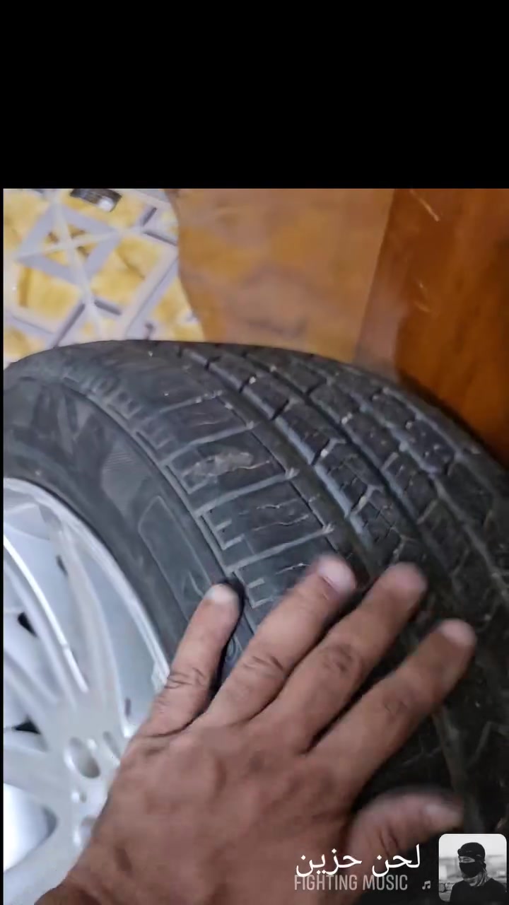 السلام عليكم اخوان عندي غراض باخره حجم٤٥ للبيع كله نضيف وشغال شرط وعندي شاشة عدادات وكارت الحساسات مال دعاميات+دبلات خلفيه مال كصه بعدهن لوك مامشدودات وعندي اربع ابواب لون سلفر باب طويل نضيفات بدون صبغ او بارد كاملات مع البردات الخلفية والابطاين بعدهن جدد وعندي ضفيرة محرك ٥٠ +باور داينمك+مشط استيرن مال كصة بعده لوك وعندي بعد غراض
التواصل واتساب 
***********
