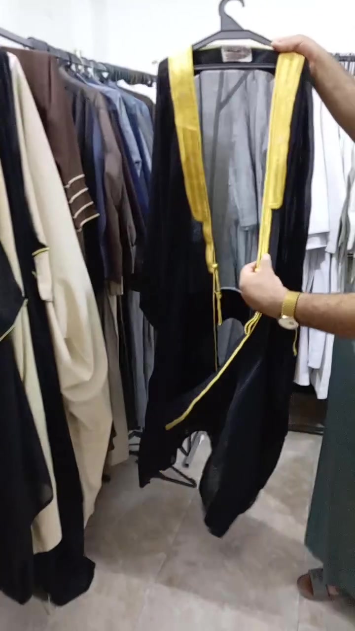 وصول وجبه جديدة من الدشاديش شتوي سعر لواحد ١٠ الف وصول وجبه جديدة من البجايم سعر زوح ٥ الف ودشاديش صيفي سعر لواحد ٥ الف و٣ب ١٠ الف العنوان فلوجه حي المعلمين قرب جامع سعد ***********)( ***********
