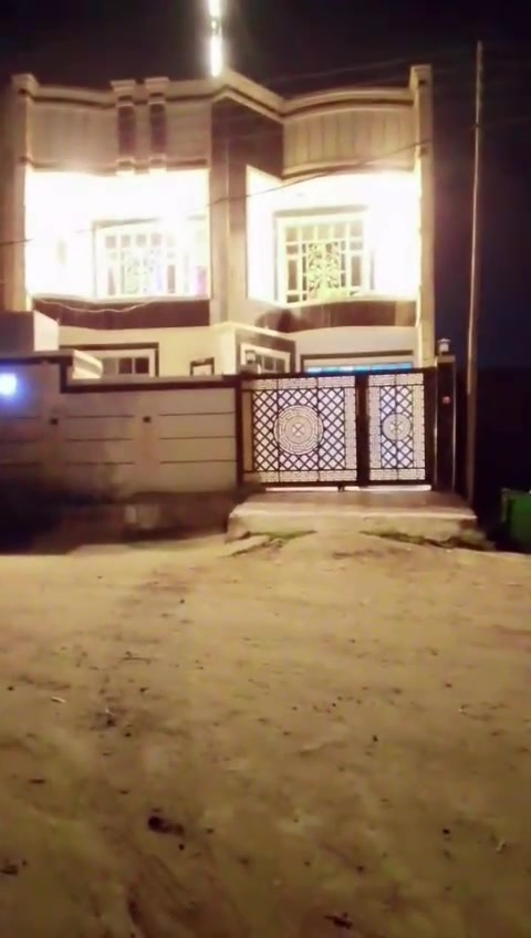 بيت للبيع في الفلوجه بالشهداء بل١٩ على حديقة بالمربع الأول بناء طابوك جديد نافذ على 40 البرديني قاطين ملكي مساحه 175 متر السعر 140 وبيه مجال بصيط ***********
