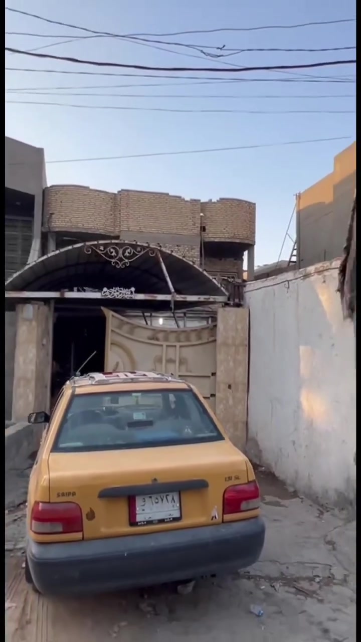 🏡 دار للبيع في الديوانية – حي الفرات

📍 الموقع: حي الفرات، قرب كلية الطب وقرب مدرسة النواس الأهلية

📐 المساحة: 335 متر مربع
📏 الواجهة: 10.5 متر
🏠 البناء: طابقان كونكريت مسلح

يحتوي الدار على:
• 6 غرف نوم
• صالة
• استقبال
• مطبخ
• دورتين مياه
• كراج
• حديقة

📞 لمزيد من التفاصيل، مراجعة مكتب صناع المال للعقار
عنوان المكتب الفرات شارع قرب التسفيرات 
***********
***********
