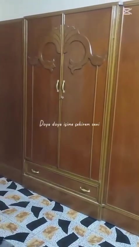 بسبب الوعود الكاذبة
كنتور ابو 6ابواب ملحق نجاره مو سوكي نظيف ضهر جرجوبه داخل وخارج صاج حته قفالته تشتغل  السعر 225لف وبي مجال مكاني حصوه وهذا رقمي ***********
