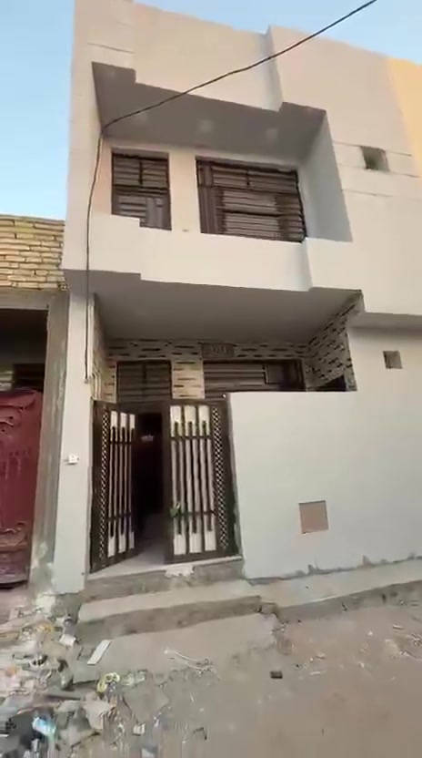 بيت 50متر قاطين العنوان شعله الخير قرب بنزين خانة الجيزانه رقم الهاتف ***********
