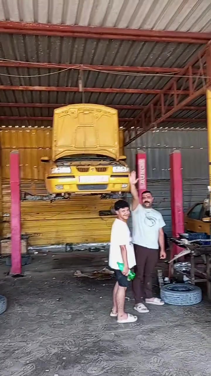 المركز الرئيسي لصيانه وقطع غيار السيارات الايراني والصيني يتوفر لدينا جميع انواع قطع غيار وصيانة كاملة لعنوان بغداد قرب مرور لحسينيه مقابيل مستشفى ضاري الفياض الاتصال على الرقم ***********
