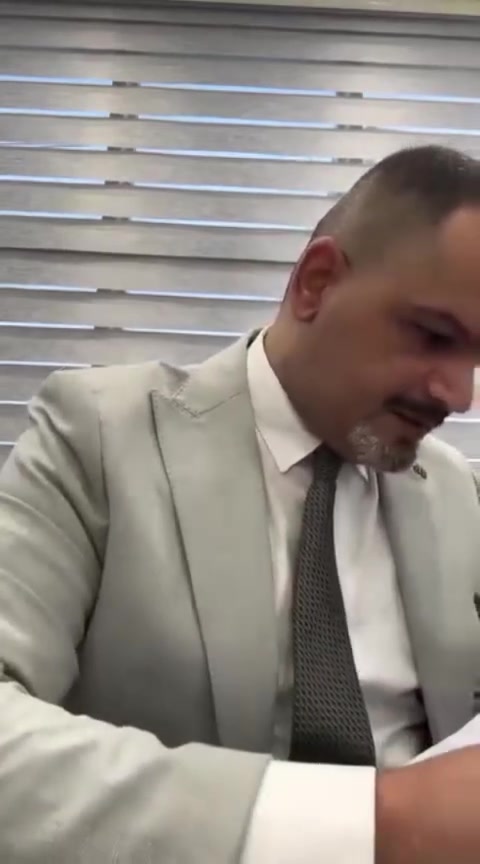 الدكتور علي زهير الحميري 
اختصاص أمرا ض الجهاز التنفسي

عنوان العيادة 
المسيب ////مقابل مستشفى المسيب العام 
التواجد يؤميااااا عداااا الجمعه عطلة العيادة

للحجز ؤالاتصال ***********

نص مكتوب في الصور:
- 1 تموز اليوم العالمي لتوسع القصبات الهوائية World Bronchiectasis Day لا تهمل السعال المزمن أو الالتهابات المتكررة الكشف المبكر = حياة أفضل د. علي زهير الحميري اختصاص أمراض الجهاز التنفسي ما هو المرض؟ هو توسع غير طبيعي في القصبات الهوائية يؤدي إلى تجمع الأفرازات وصعوبة تنظيفها، مما يسبب التهابات متكررة في الرئة. الأعراض الشائعة سعال مزمن يومي بلغم كثيف (أحياناً بكميات كبيرة) التهابات صدرية متكررة ضيق نفس أحياناً خروج دم مع السعال لماذا يحدث؟ التهابات رئوية سابقة ضعف المناعة أمراض وراثية أو بدون سبب واضح المهم أن تعرف التشخيص المبكر يقلل المضاعفات العلاج لا يقتصر على الأدوية.. يشمل تنظيف القصبات وتمارين تنفس المتابعة المنتظمة تحسن نوعية الحياة بشكل كبير للحجز والاستفسار *********** بابل - المسيب مقابل مستشفى المسيب العام للمزيد من المعلومات تنفس بسهولة... لتستمتع بحياة أفضل