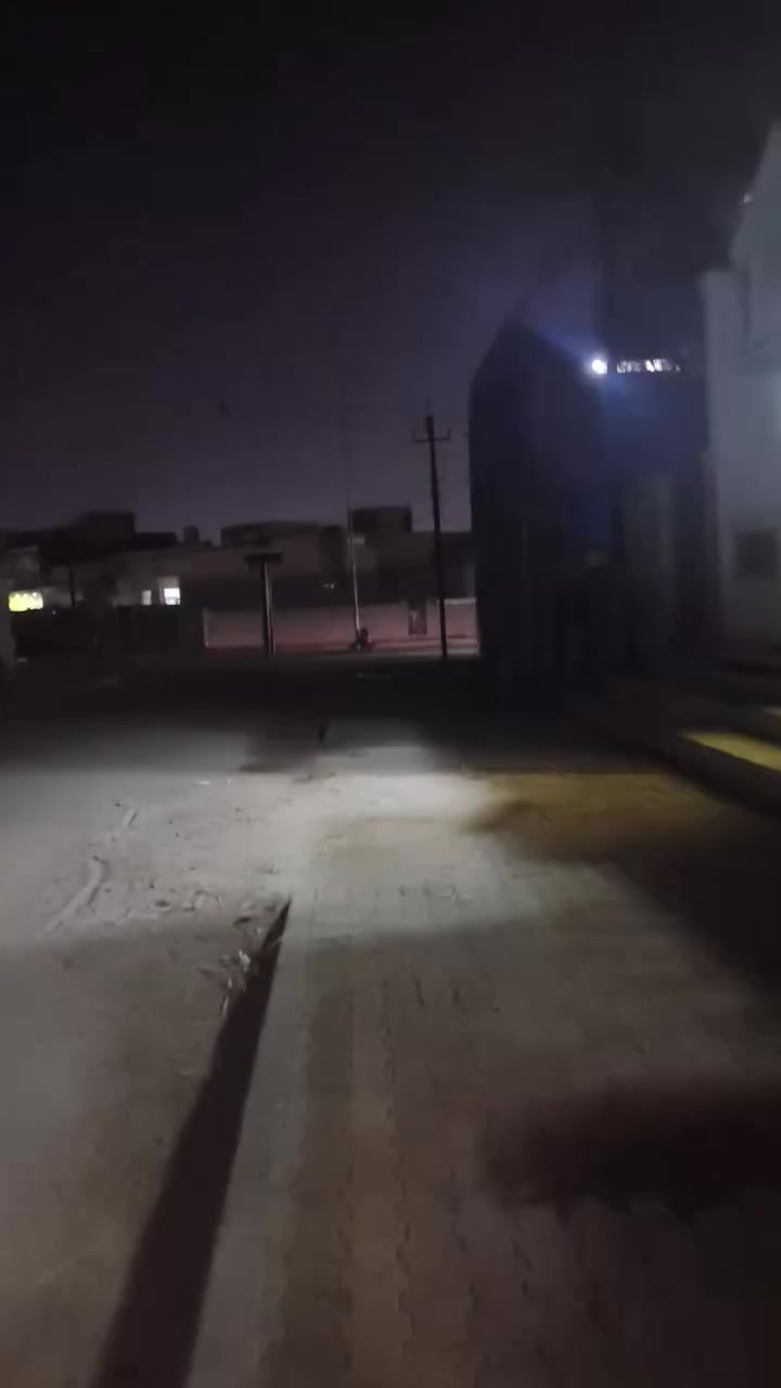 بيت للبيع
المحافضة/ميسان /العمارة
المنطقة /حي الشهداء 
بيت بناء حديث المساحة( ١٠٠ )
السعر مع الأثاث ٨٥ وبي مجال 
السعر بدون الأثاث ٧٥ وبي مجال
تحويل البيت بسمك مباشر 
ملاحظة البيت غير مطلوب للاسكان 
للاستفسار الاتصال ***********  ***********
