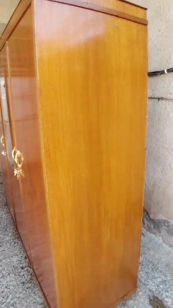 بلااااااااااااااش  كنتور صاج تسكام 3 بيبان شغل عمارة ثقيل جدا ب ظهر جرجوبة نظافة ٩٠ ب 200 ألف قفل *********** يوجد توصيل لجميع مناطق ميسان 
