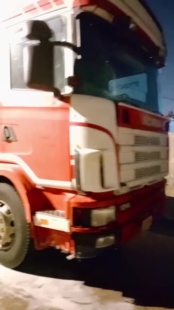 السلام عليكم سياره سكانيه 2002 مكينه بم ونوزل حجم 400 بيع من هل مكان سياره ماندل راعيها سنويه منتهيه ومربوطه براد السعر 90وبيه مجال العنوان البصره القبله للأستفسار ***********
