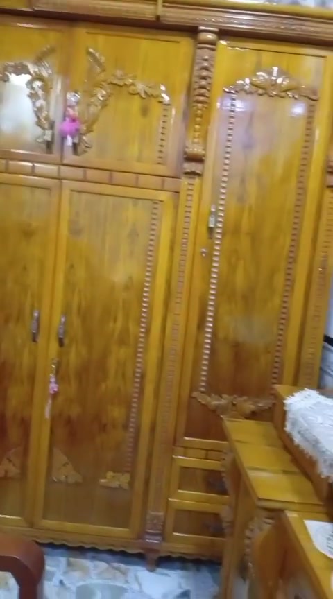 اسلام عليكم غرفه للبيع مستخدمه جديده شخط ما بيهه غشب صاج ثقيل درجه اوله السعر مليونين ونص وبيهه مجال بصيط الرقم ***********
