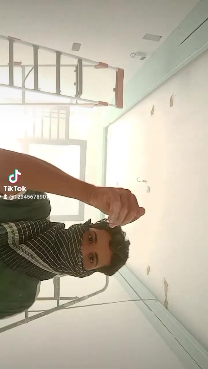 السلام عليكم تاسيس كهرباء ماي مجاري في النجف الاشرف حاليا متفرغ للعمل  *********** واتساب
