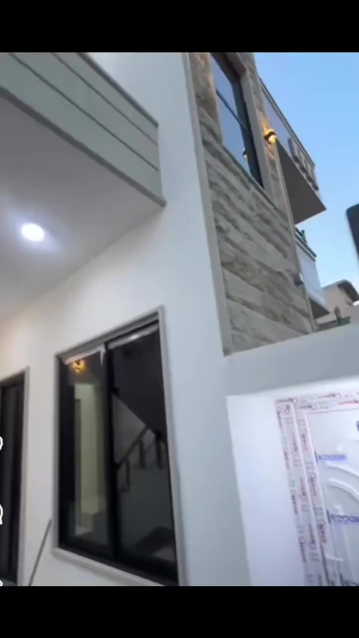 مكتب الیمامة للتجارة
◀️ داران  💥بناء حديث 💥 للبيـــع 🏘

 

◀️ موقع العقــار ⬅️ حي  الفلاح الثانيه خلف الملعب  

⚫ جمعية ضفاف دجلة  +كرت بلدية تم الكشف ع الدار  

◀️المساحة ⬅️ 100 متر      

◀️ الواجهة ⬅️ 5متر  

◀️ العمق ⬅️ 20 عمق الدار   

◀️ تقع على شارع  ⬅️ بعرض 10 متر  +قرب شارع 15 

للمزيد من المعلومات والاستفسار مراجعة المكتب 

بإدارة  ثامر 🔹🎖مكتب الیمامة للتجارة للعقارات🎖

 للتجارة العقارات 🔹

🔹او التواصل معنا عبر الارقام التالية

📲 ‏‪***********‬‏

📲 ***********

من الساعة⏰( 9 ) صباحًا الى الساعة⏰( 7 ) مساءً
