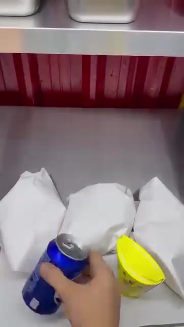 عرض  اليوم 
 *********** رقم التوصيل
