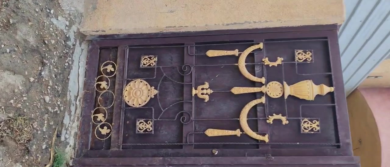 السلام عليكم دار للبيع 150م المسيب حي الزهراء السعر 52 وبي مجال طابو صرف صب مسلح رقم الهاتف ***********