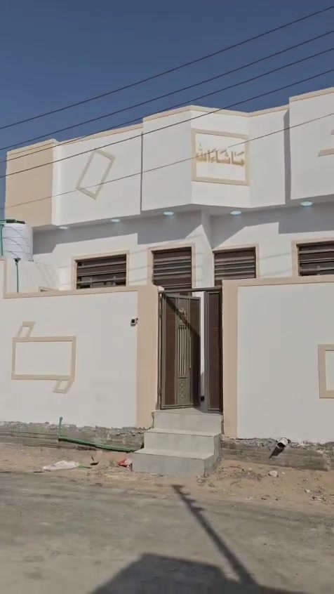 يتوفر الدينا بيوت 3للبيع في ابي الخصيب حمدان شارع مركز حمدان طابو زراعي عراقي سند 25وكله ونسخه من طابو مباشر تكاتب معا ابو طابو عراقي موجود إلا ستفسار رقم الهاتف ***********, مساحة البيت الواحد 150,م كل بيت يحتوي على 2غرف منام وصاله اوديوان أو مطبخ وكراج وحديقه بناء جديد شغل دراجة أولى جميع الخدمات منطقة متكاملة السعر البيت 88مليون أو وقابل للتفاوض مكان كلش حلوة جميع الخدمات منطقة متكاملة على شارع تبليط 10م بيوت جاهزات للسكن تسليم مفتاح فول مواصفات مدارس سوق إلا ستفسار رقم الهاتف ***********
