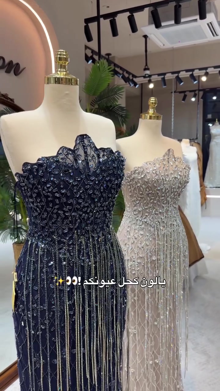 اي لون تختارون ، اكثر لون تكتبونه انطيكم هديه!👀❣️
جمال الملكي 🤍✨
نيو كولكشن داخل كوكون🔥
كلشي حلو ومختلف والنازك والفخم عنوانها كوكون 🥹
الذوقها صعب يسهل يمنه 🙋🏻‍♂️

نص مكتوب في الصور:
- يالون كحل عيونكم !دد ✨
