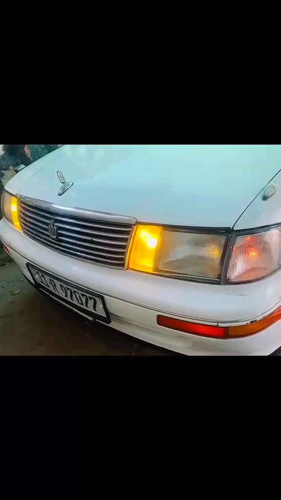 سلام عليكم سياره بطه كراون للبيع رقم بغداد انكليزي السياره باسمي تحويل مباشر السياره نضيفه جدآ  تايرات حداديه دوشما تبريد شغال  مكاني بابل الاتصال عله هاذه الرقم  ﴿***********﴾

