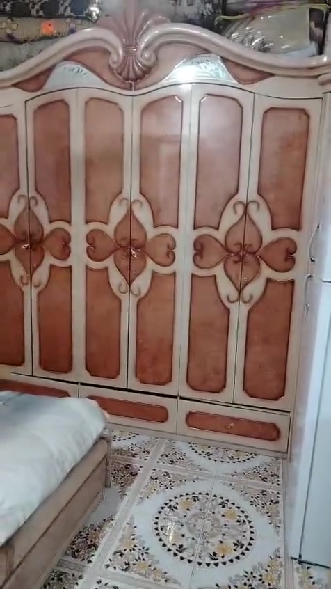 للبيع سعره 250وبيه مجال ما اتوجد ع نت رقم الهاتف ***********
