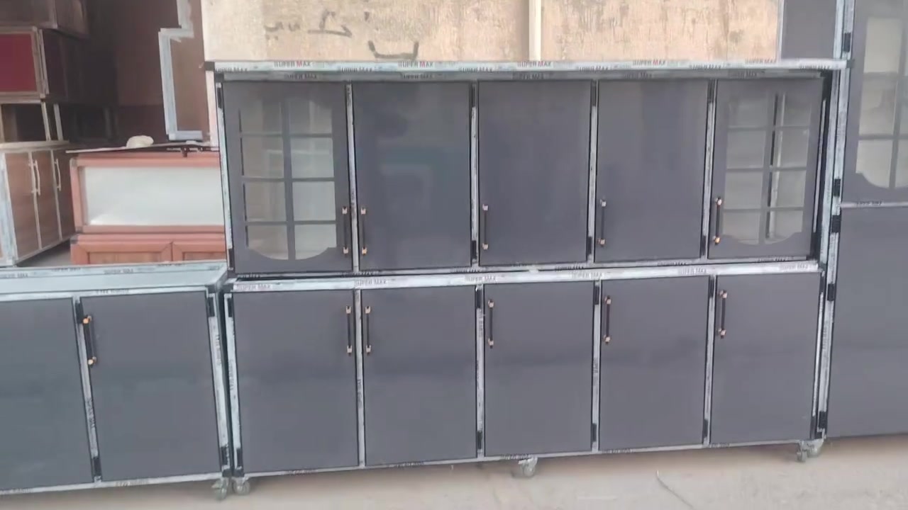 كاونترات وسيناكي مرمر جديد غير مستخدم تسكام أو اكو مستخدم البيع مكان عل شط يم فرع السيد غازي أو منطقة الكربلا ئي يم المسبح عفك الاستفسار اوتتصل *********** اوحتى العنده مراوس أو بيع چنه حاضرين التفاصيل داخل الفيديو
