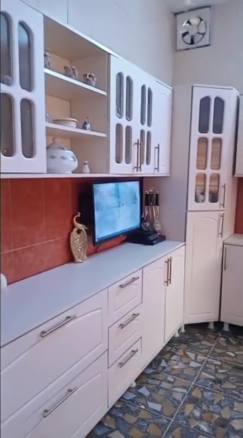 كاونتر مطبخ كامل نظيف مابي اي ضرر  للبيع استعمال قليل سعرة مليون وبي مجال للشراي 
@للجميع
