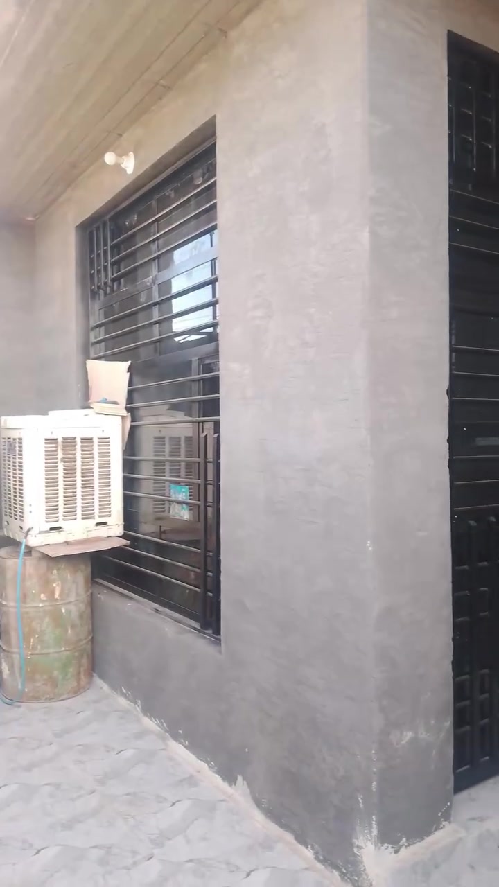 بيت للبيع بحي الاسرى الزراعي بشارع الدكتوره الشارع مي وكهرباء وانترنيت والبيت  بناء طابوق وصب كونكريت البيت يتكون  من طابق واحد  غرفتين نوم وصاله ومناور ثنين واستقبال ومطبخ  المساحه 150متر الوجهيه 7ونص والنزال 20
للاستفسار الاتصال بالرقم غير متواجد على الفيس  ‏‪***********‬‏/***********

