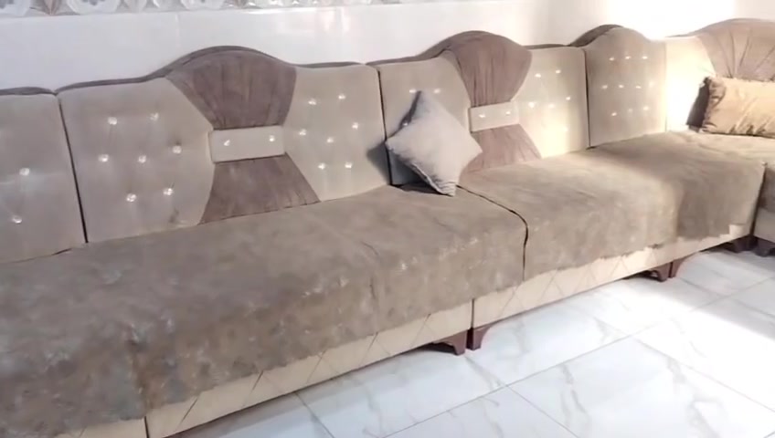 السلام عليكم عندي طخم للبيع سعرو175 وبي مجال الي يريدو يتصل على هاذا الرقم ***********بي واتساب
