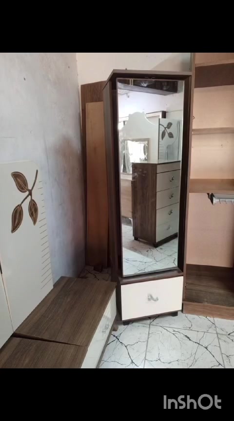 غرفه نظيف وجديد السعر 600بيه مجال الشراي يتصل عالرقم ***********
