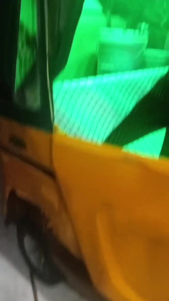 مويل  20 رقم وسنوي كهربائياة كله. شغال  سعره 6ونص بيه محال ناصريه مركز قرب مستشفى تركي ***********
