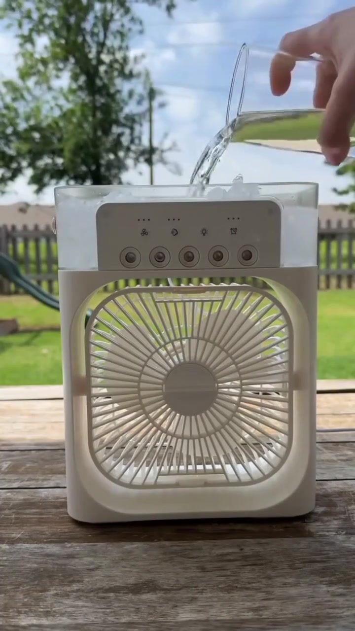 برودة وانتعاش بمكانك!
مروحة تبريد صغيرة وعملية (Mini Cooling Fan)، مثالية للمكتب أو الغرفة، تبرد الجو وتنعشك بحر الصيف.
السعر: 15 ألف فقط.
التوصيل: متوفر لجميع المحافظات (5 آلاف).
للطلب أو الحجز (واتساب حصراً):
📲 ***********
