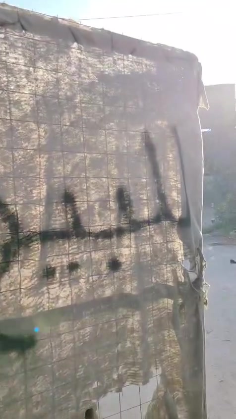 الدار لبيع مقابيل القريه الغدير شارع المطحنه المساحه 100متر مربع ركن زراعي السعر 36 وبي مجال بسيط الرقم ***********
