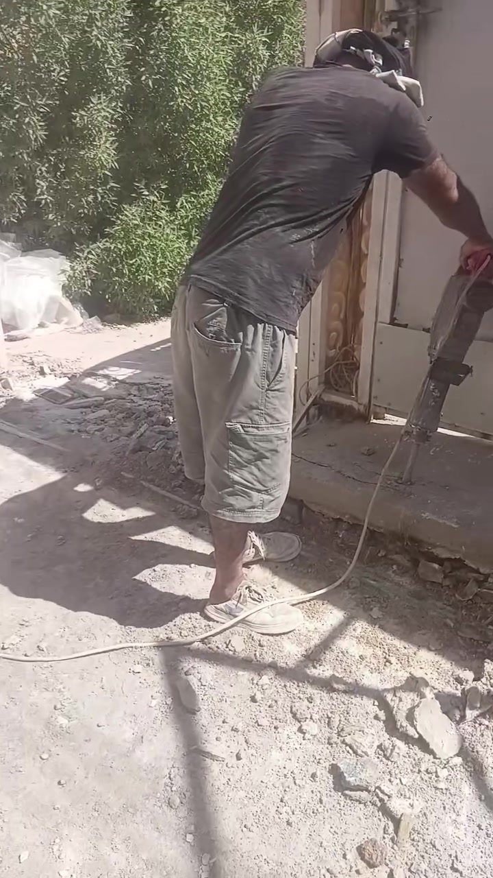 تفليش مجاري وا ربط مجاري
جديده على ريسي وا ربط بي 
ماء وا تفليش رباطات وارضيات 
واسكوف  تصل بخدمه تلفون 
*********** واساب
