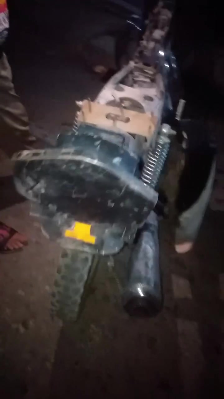السلام عليكم عندي باكستانيه نضيفه مابيها اي عيب او كسر للبيع
وعندي صالنصه Mzk صوت عالي للمراوس ويا كاتم تواصل خاص او واتساب : ***********
