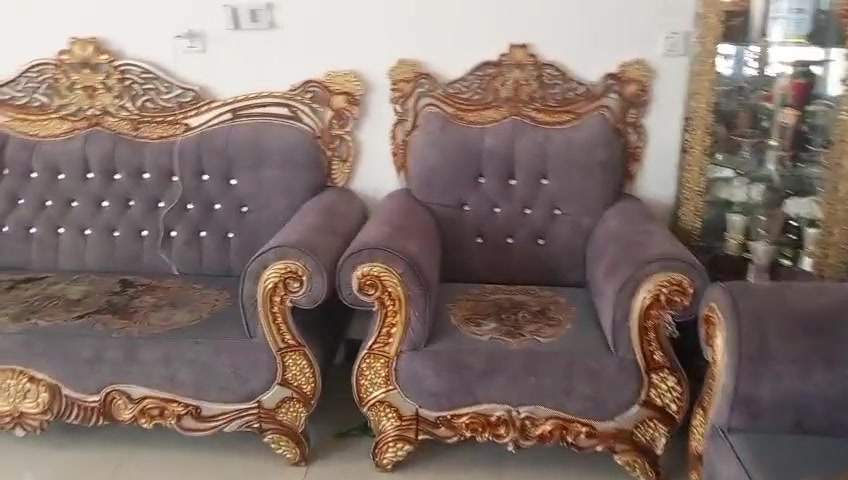 السلام عليكم ورحمه الله وبركاته
تخم عراقي دزكام جديد زلغ مابي 

خشب اصلي  نضيف  
ويا طبلات  
السعر مليون وبي مجال 
مكاني بغداد الشعله 
لاستفسار ***********
 او خاص
